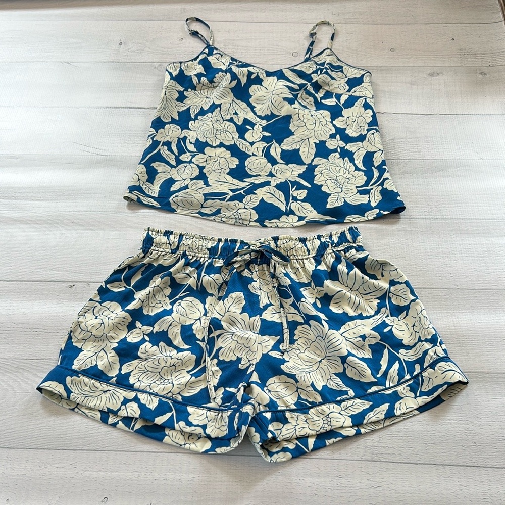 Maree Maree Matching Floral Pajama Set Size XS Blue Ivory PJs. Coordinating